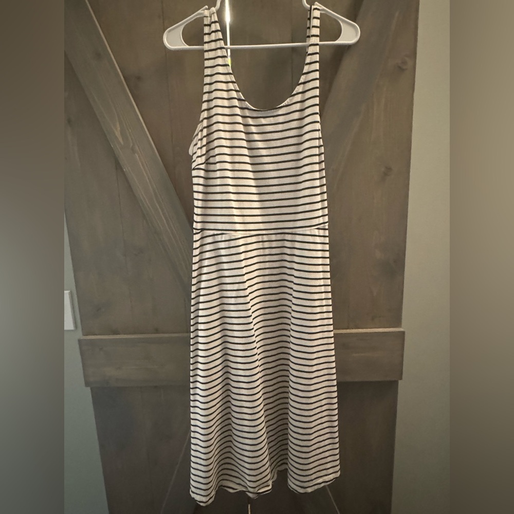 Old Navy tank dress. Stretchy material, calf length. Size XL.